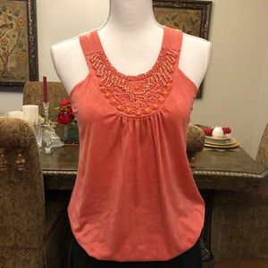 Sleeveless tops
